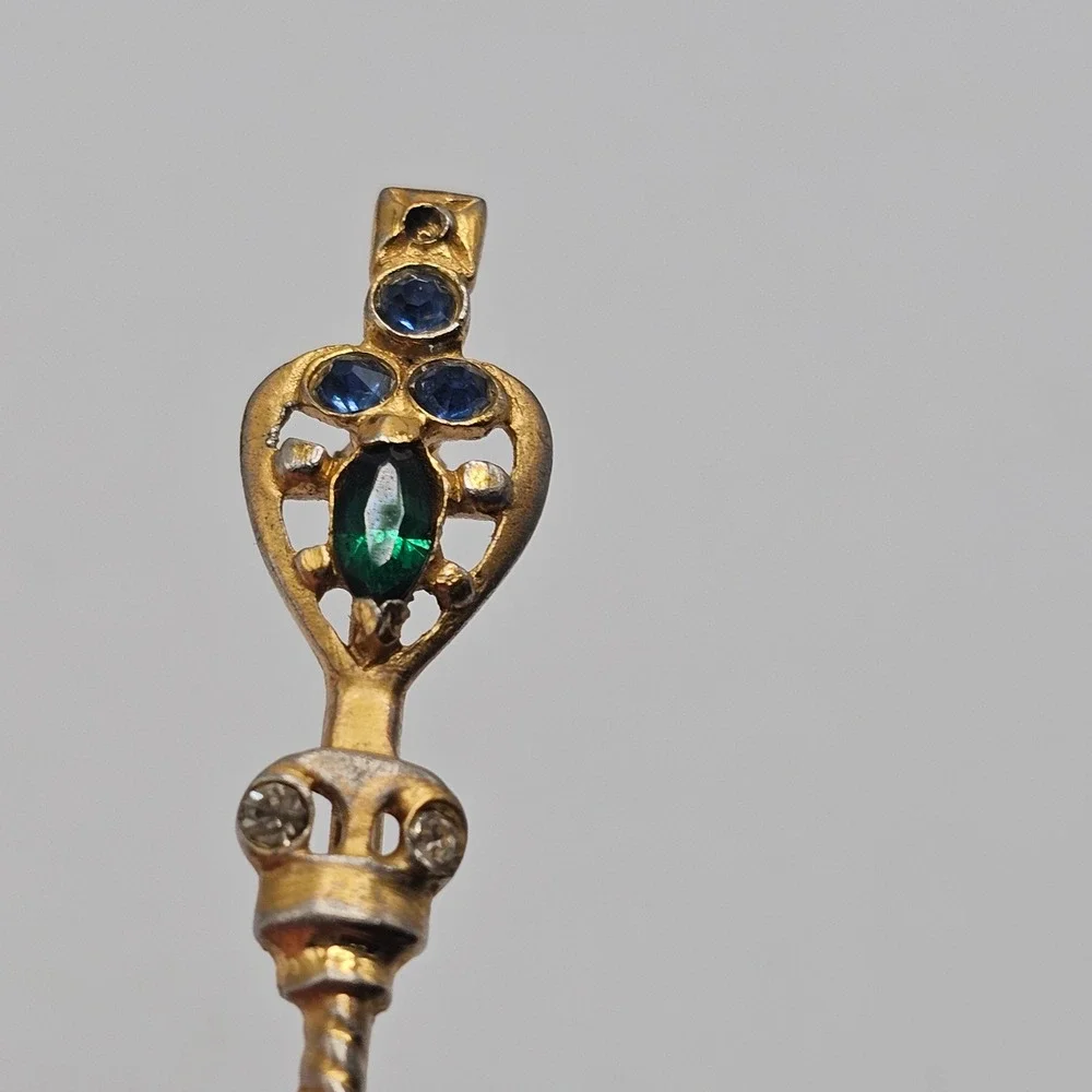 Vtg Scepter Bar Brooch Gold Tone Multi-Color Rhinestone Costume Royal 3